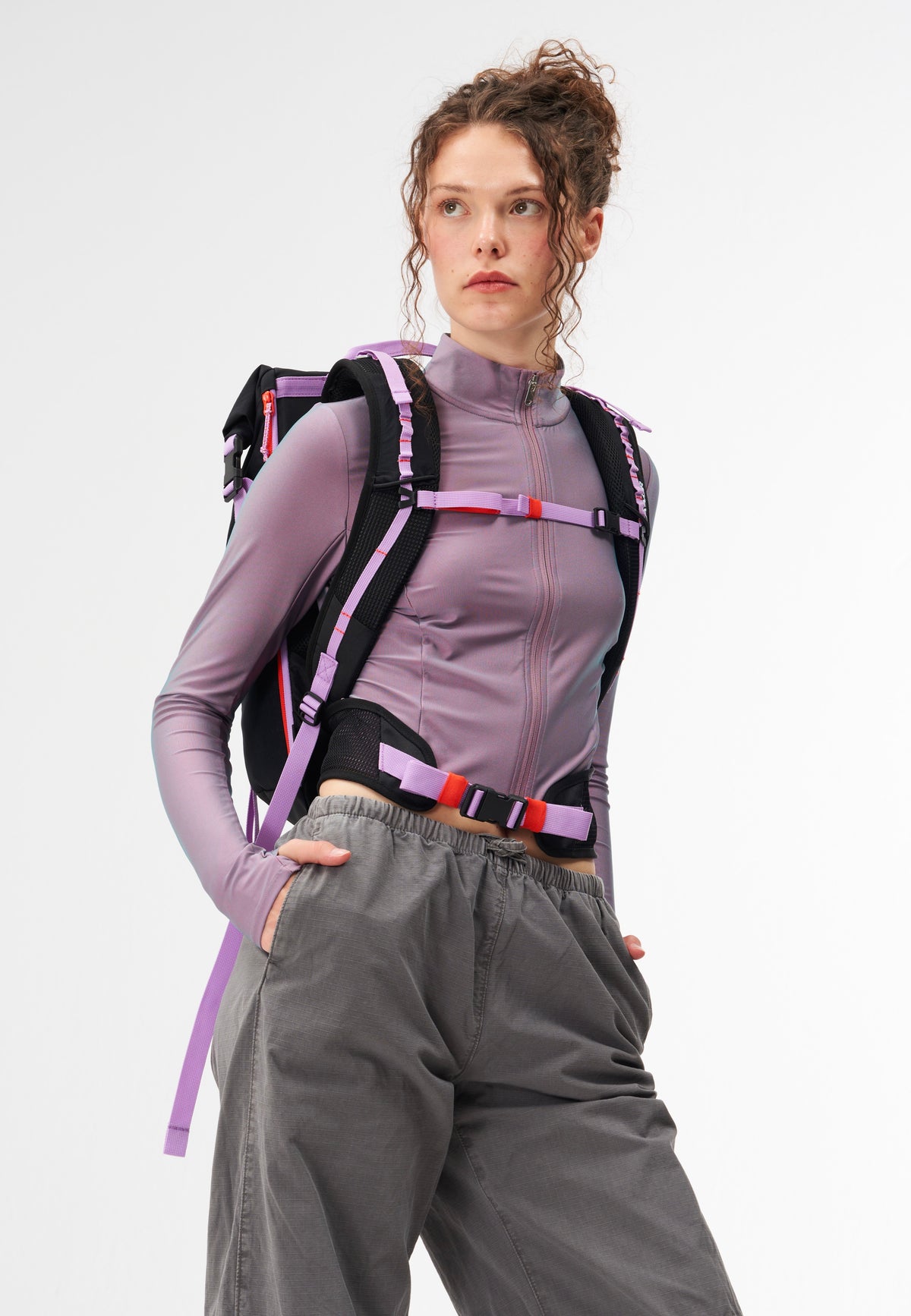 AEVOR Active Pack Dual Dip Violett Rush Rolltop Rucksack