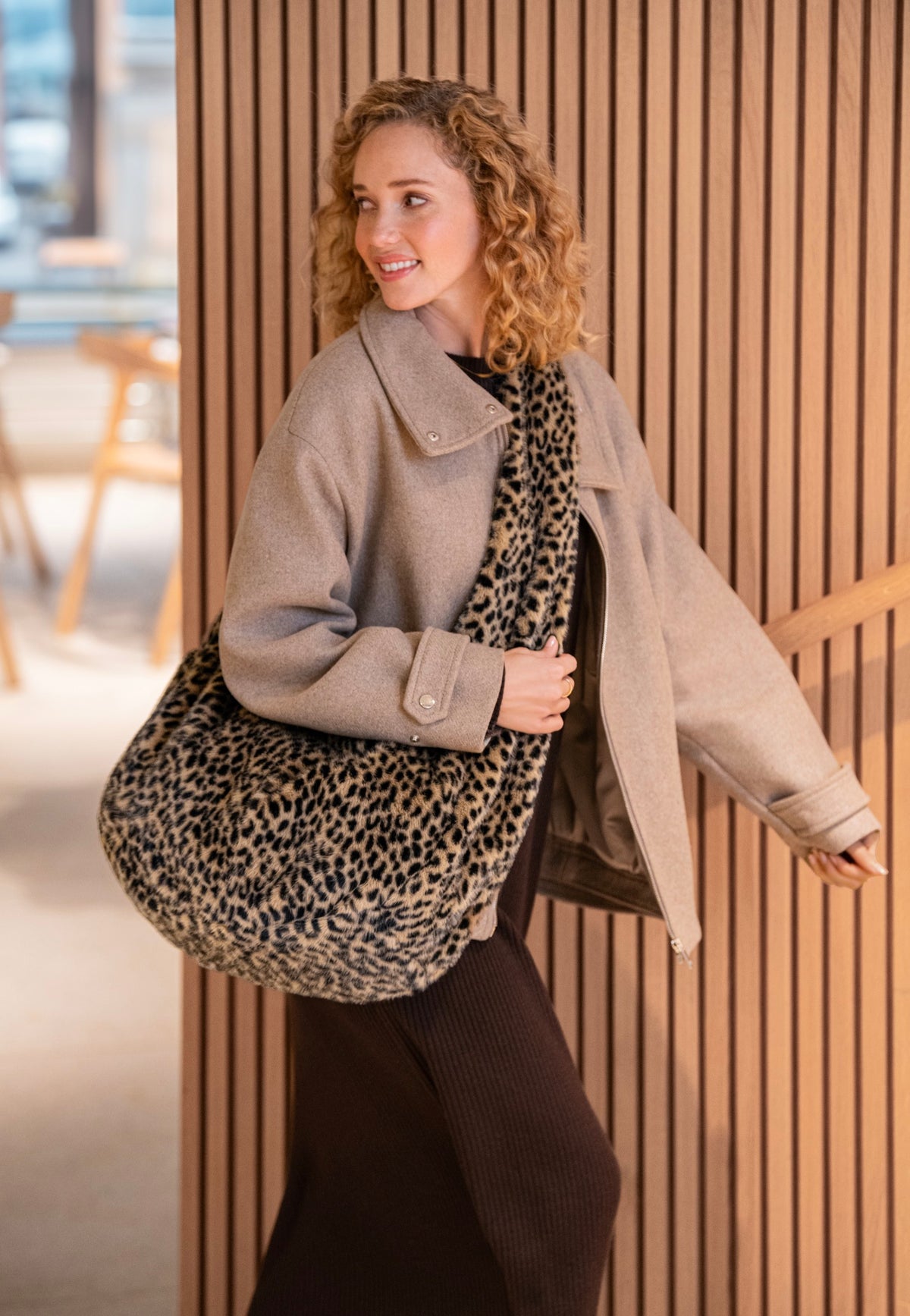 reisenthel Moonbag Leo Fake Fur Hobo Bag