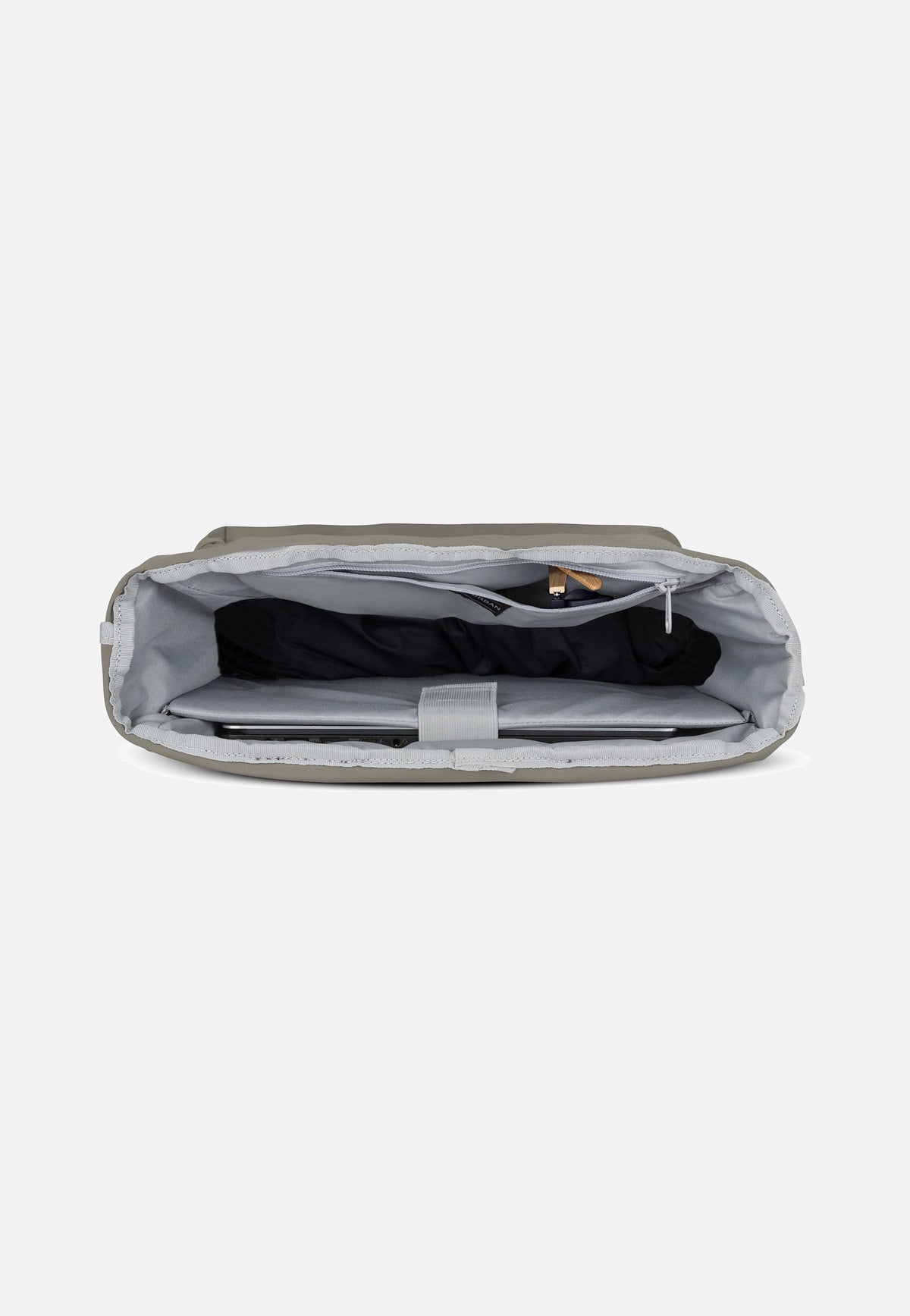 Johnny Urban Robin Large Wüstengrau Rolltop Rucksack