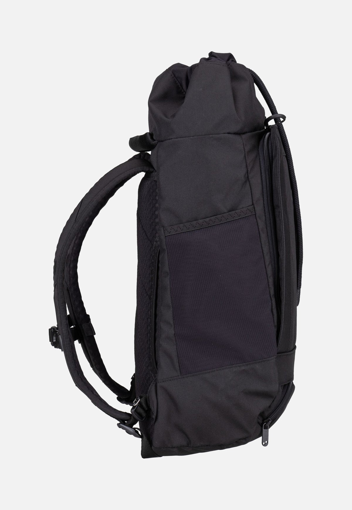 pinqponq Blok Medium Rooted Black Reiserucksack