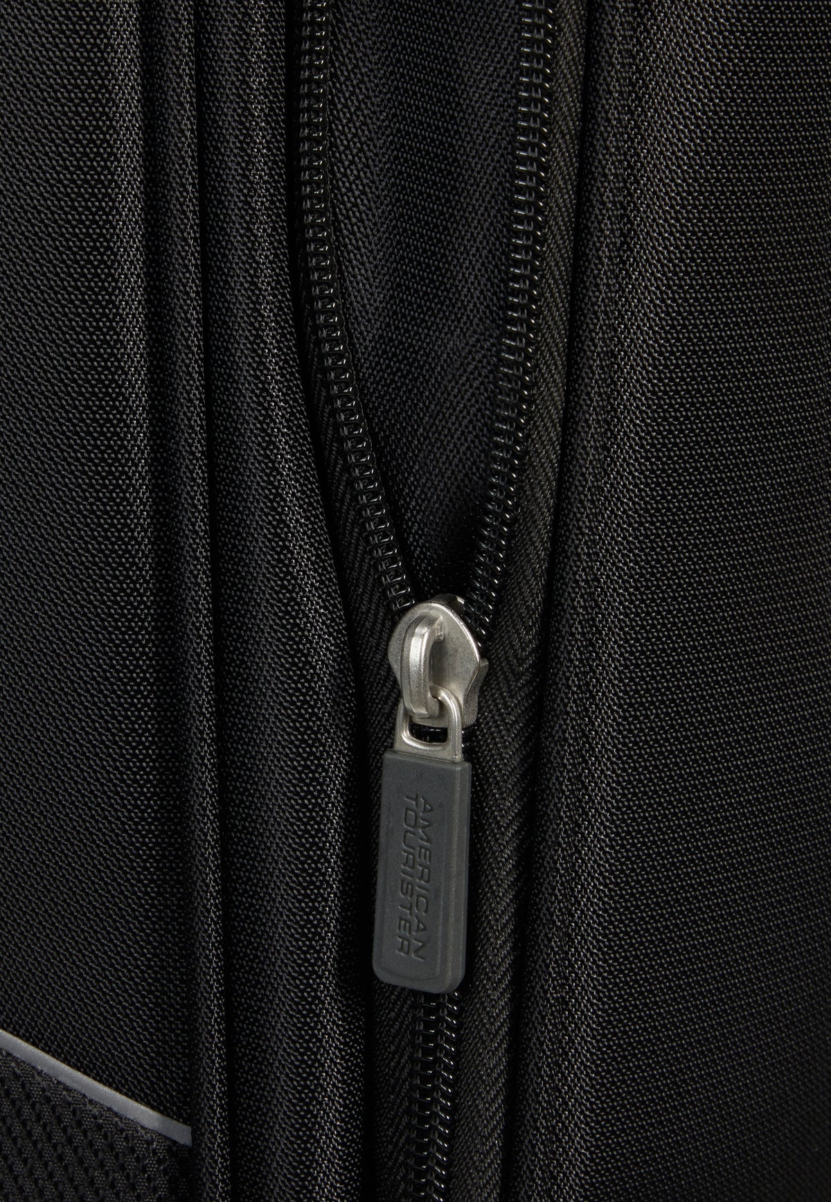 American Tourister Summerride Spinner L Exp TSA Black Koffer