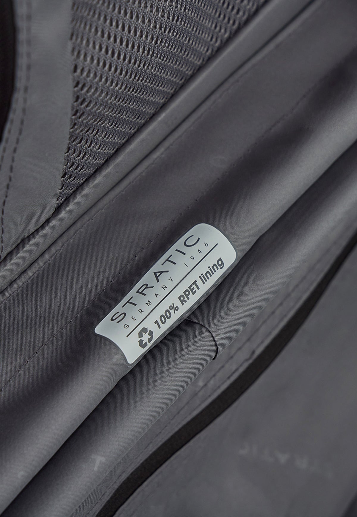 Stratic Phoenix ML Trolley L Black Koffer